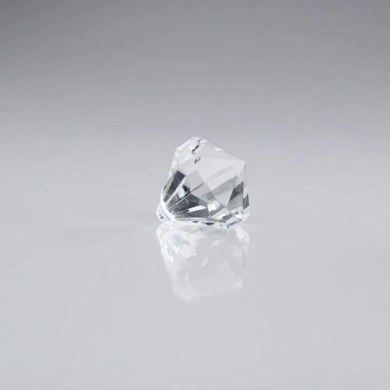 PINGENTE PEAO 31X36MM EM ACRILICO COM 500GR Cristal Transparente