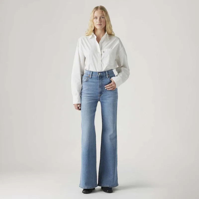 Calça Jeans Levi's® Ribcage Bells Lavagem Clara - 24X32 USA | 34 BR