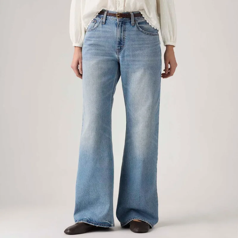 Calça Jeans Levi's® Loose Boot Lavagem Clara - 32X33 USA | 43 BR