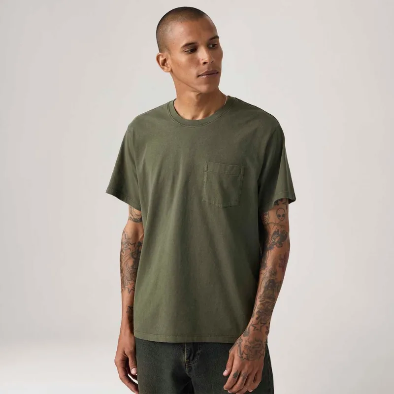 Camiseta Levi's® Essential Pocket Tee Verde Musgo Manga Curta - S USA | P BR