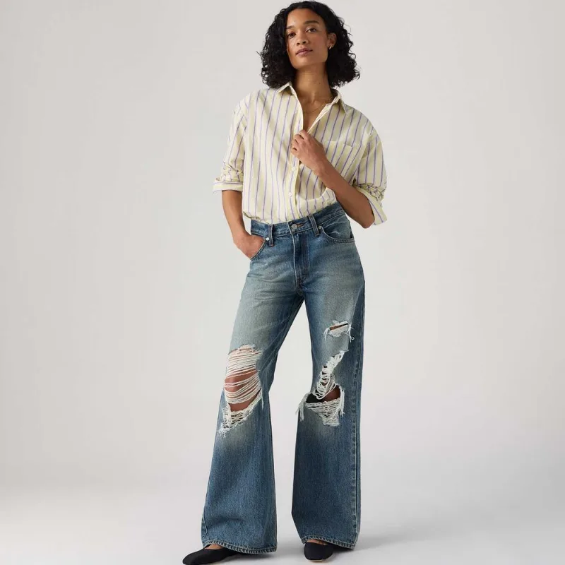 Calça Jeans Levi's® Loose Boot Lavagem Média - 26X33 USA | 37 BR