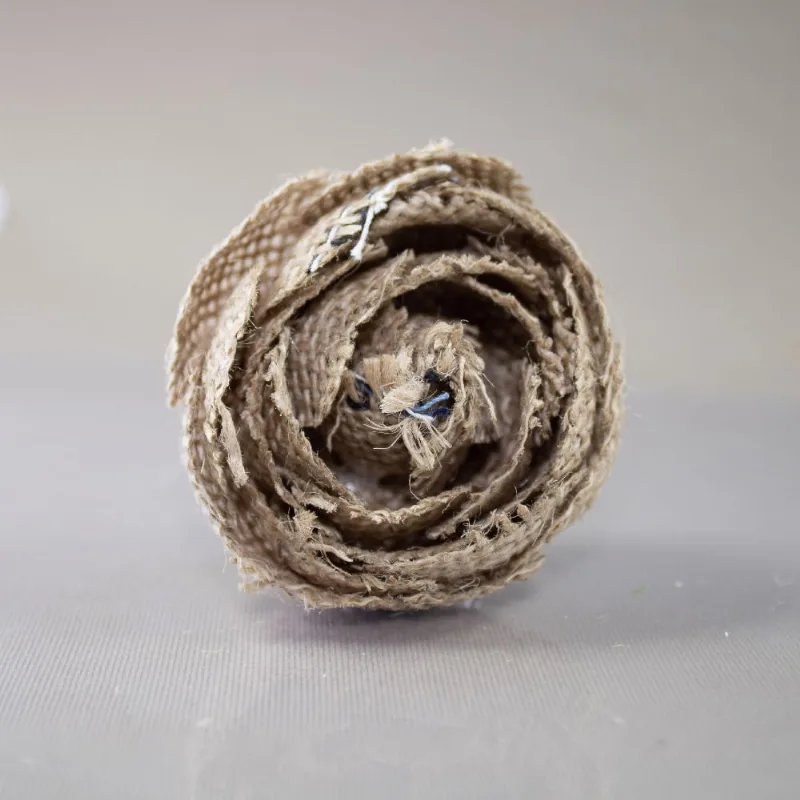 ROSA 9CM DE RAMI COM 10 PEÇAS Cru