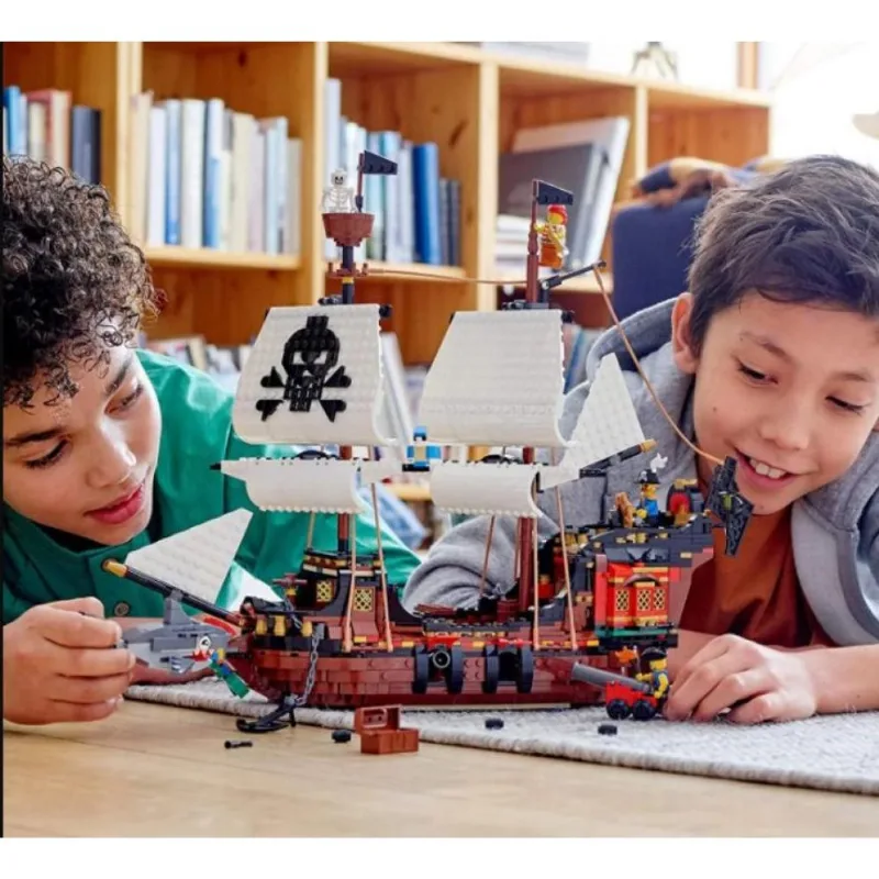 Lego Creator 3 Em 1 Barco Pirata V39 - Lego31109