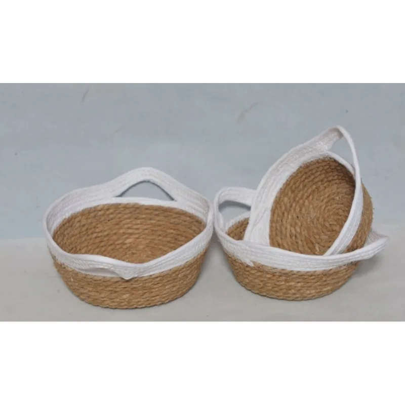 Cesta com alça branca 24cmx10cm Coisas e Coisinhas Cesta com alça branca 24cmx10cm Coisas e Coisinhas