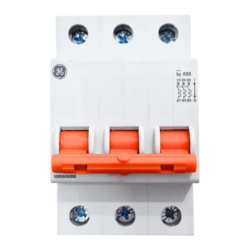 Mini Disjuntor Tripolar 40A Curva C GH3 GE Mini Disjuntor Tripolar 40A Curva C 3KA GH GE