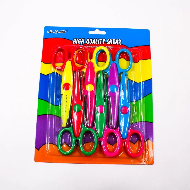 KIT TESOURA DE PICOTAR 12CM EM PLASTICO COM 6 PEÇAS 103 - Colorido