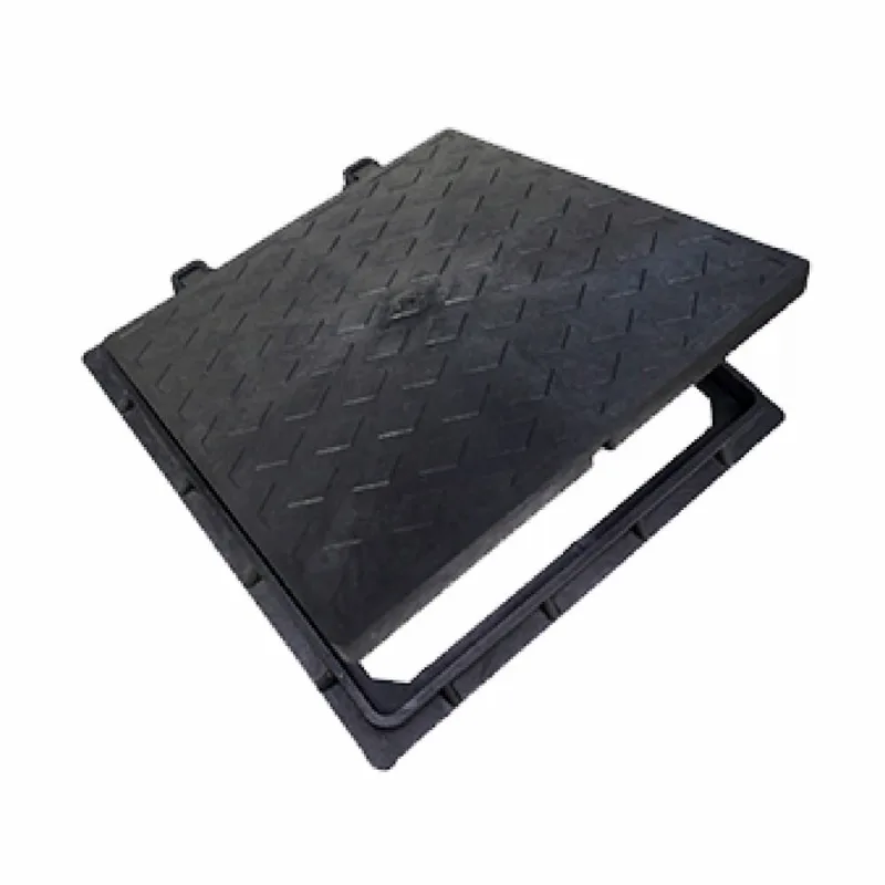 Tampão Articulado Polipropileno com Aro Preto Odem Tampão Articulado Polipropileno com Aro Preto 50x50cm Odem