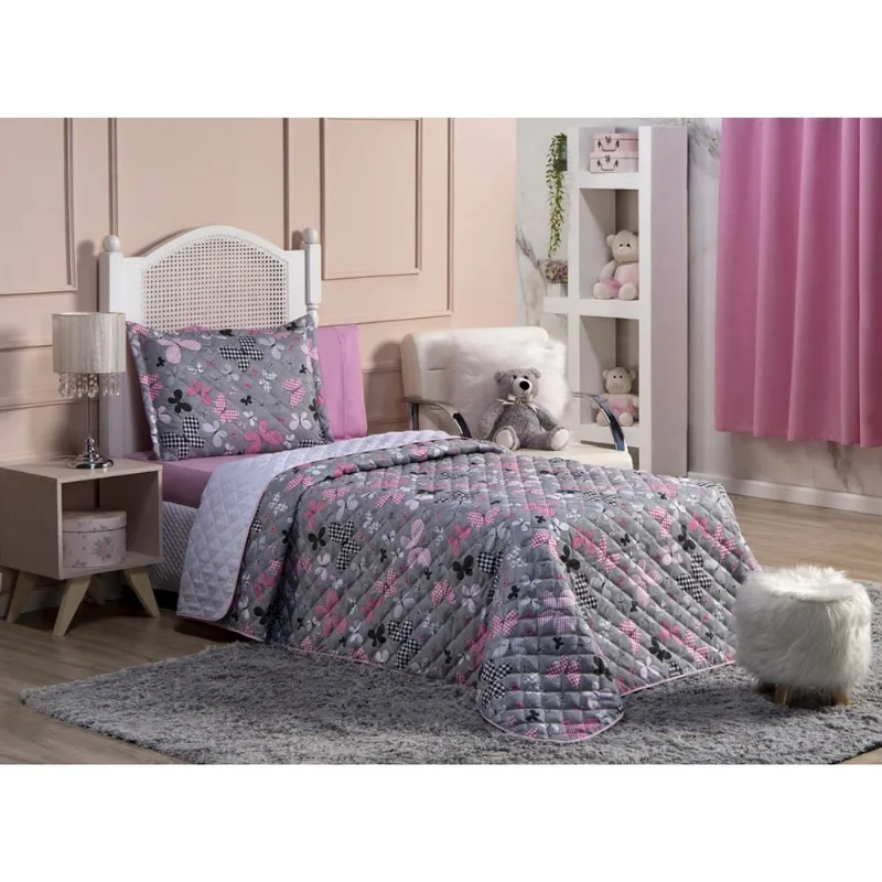Kit Solteiro Colcha Cobre Leito + Jogo de Cama Lençol e Fronha Infantil Menina 4 Peças Estampado Borboleta Cinza e Rosa
