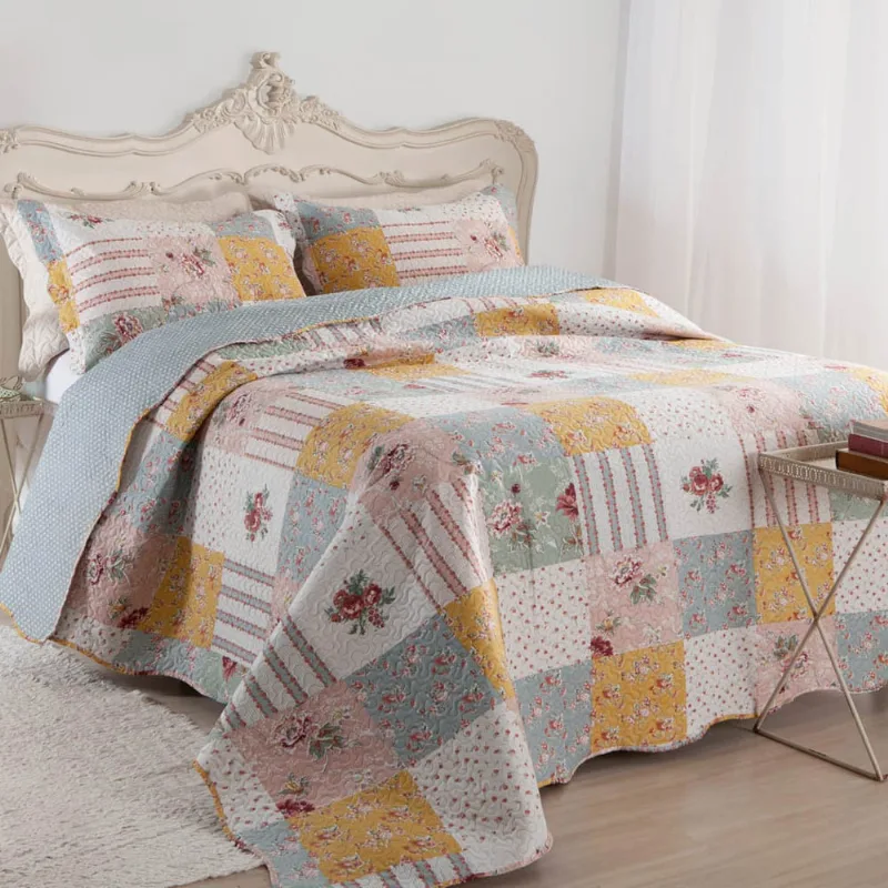 Kit Cobre Leito Colcha Daily Queen 3 Peças Dupla Face Estampado Floral - Patchwork 15 - Clara luz decora - Cama, Mesa E Banho
