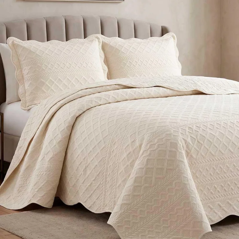 Kit Cobre Leito Beline Matelassê Alto Relevo Bege Clara Luz Decora 3 Peças