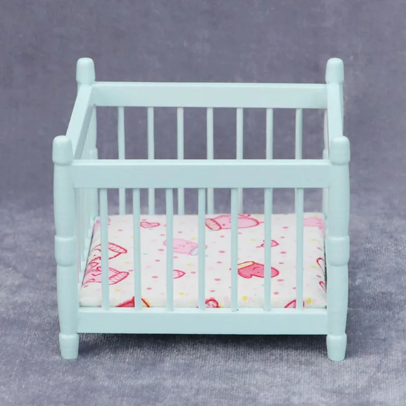 Berço De Madeira Dollhouse Furniture, Escala 1/12, Com Cama Rosa