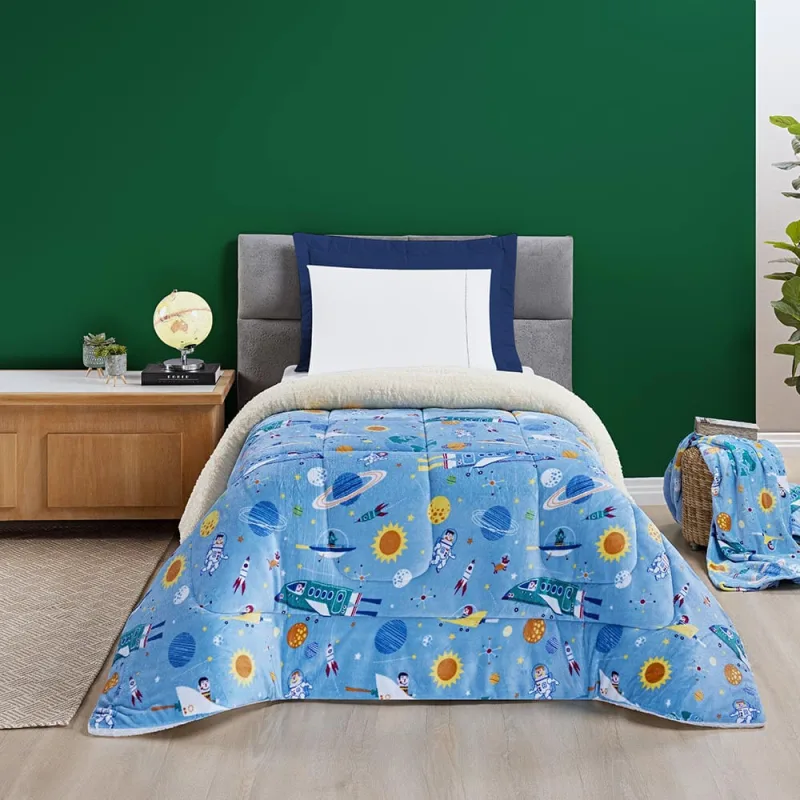 Coberdrom Solteiro Carrosel Kids Manta Flannel Sherpa Infantil Premium Toque Macio - Astronauta - Clara luz decora - Cama, Mesa E Banho