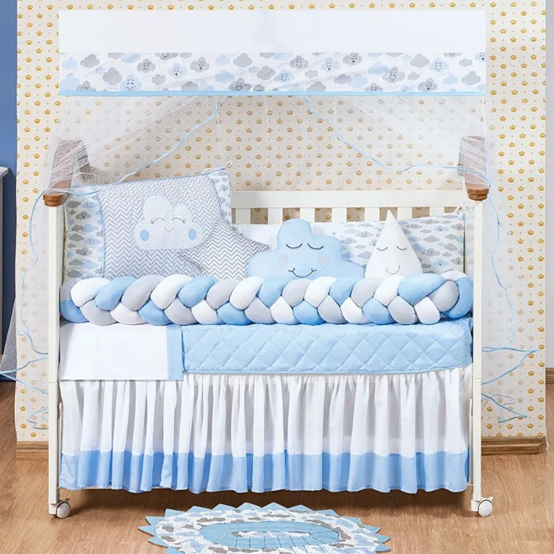 Kit Berço Nacional Menino 13 Peças Nuvem Azul Com Saia e Tapete
