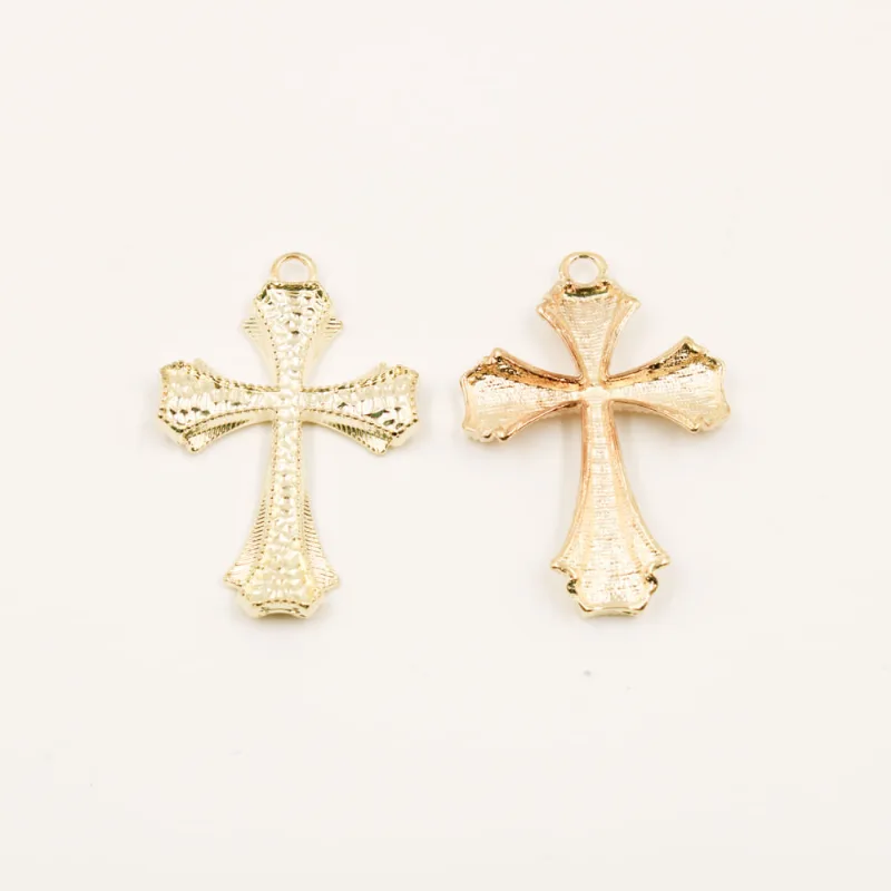 PINGENTE CRUZ TRABALHADA 63MM EM ZAMAC COM 100GR Dourado