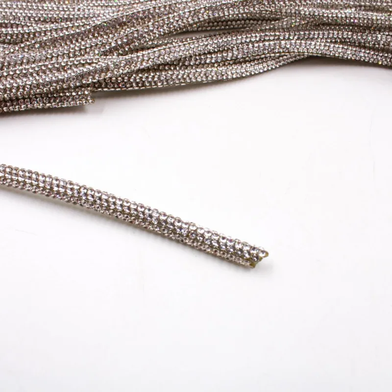 TUBO STRASS CRAVEJADO COM 10 METROS 533 - Niquel + Cristal 101