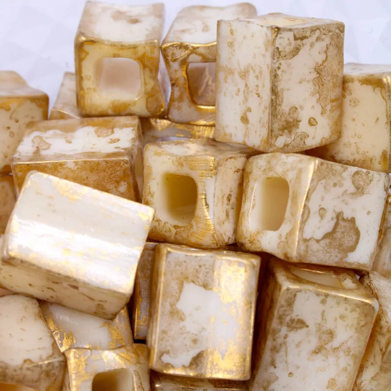 Entremeio Retangular 20X17mm Em Resina Com 250Gr Bege Com Dourado