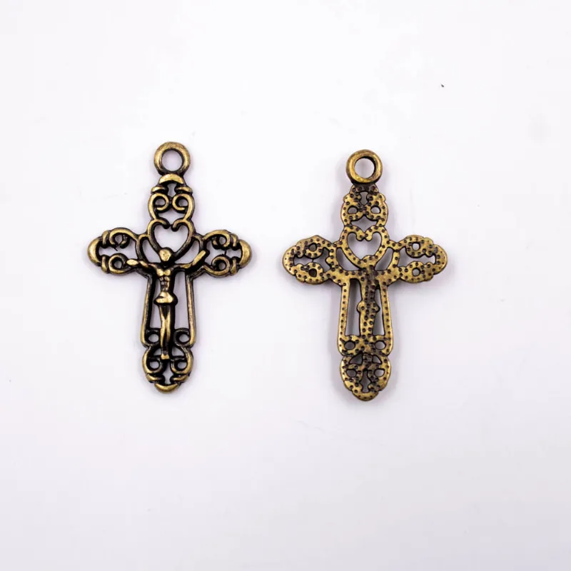 Pingente Crucifixo Vazado 32X21mm Em Zamac Com 24 Peças 075 - Ouro Velho