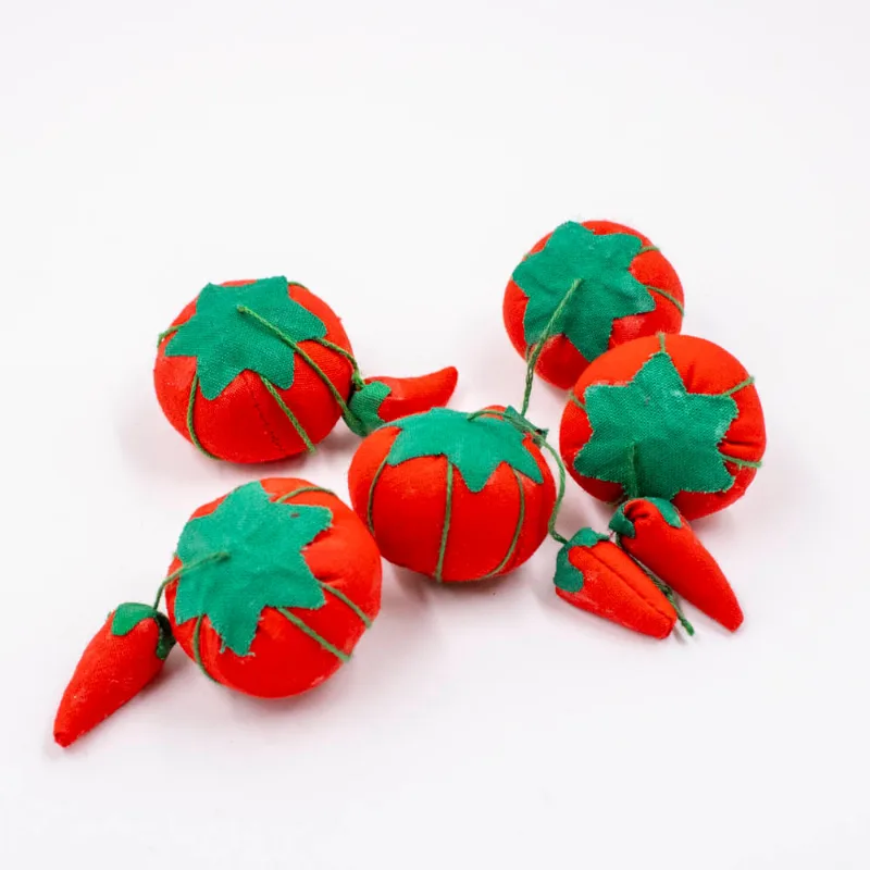 AGULHEIRO ALMOFADA TOMATE 36MM EM ALGODÃO COM 10 PEÇAS 201 - Vermelho