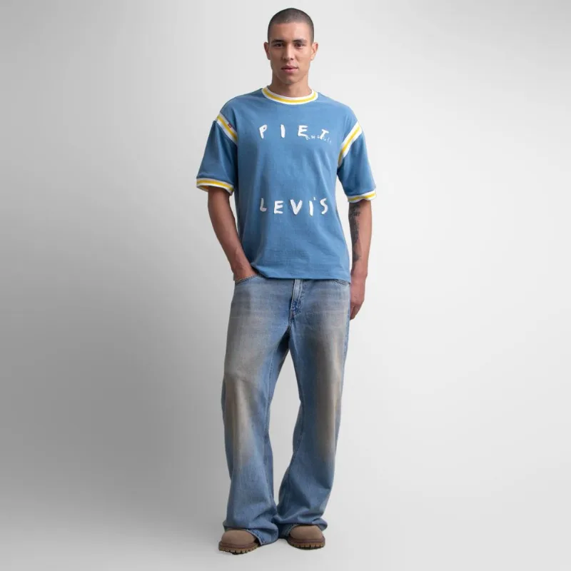 Camiseta Brasil Levi's® x Piet Graphic Azul Manga Curta - XL USA | GG BR