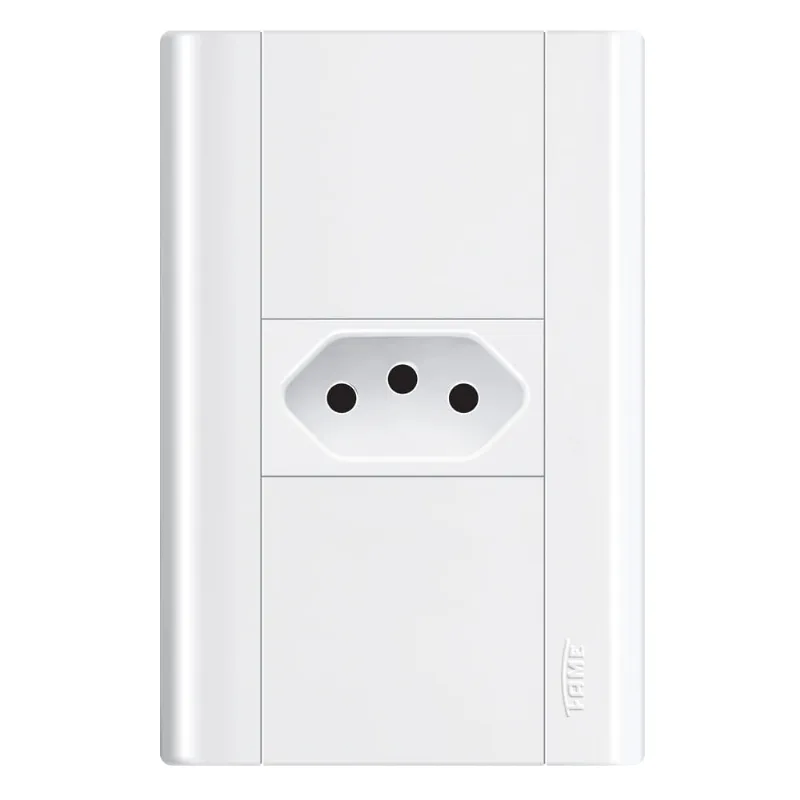 Conjunto montado de tomada 10A com placa 250V Modulare Fame