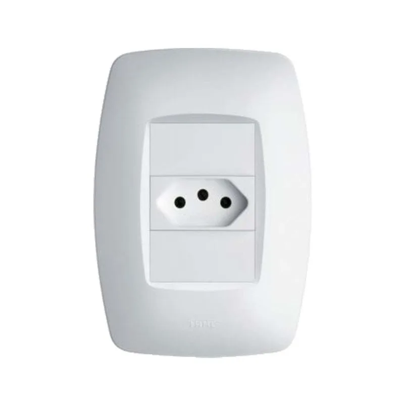 Conjunto montado de tomada 10A com placa 250V Elegance Fame