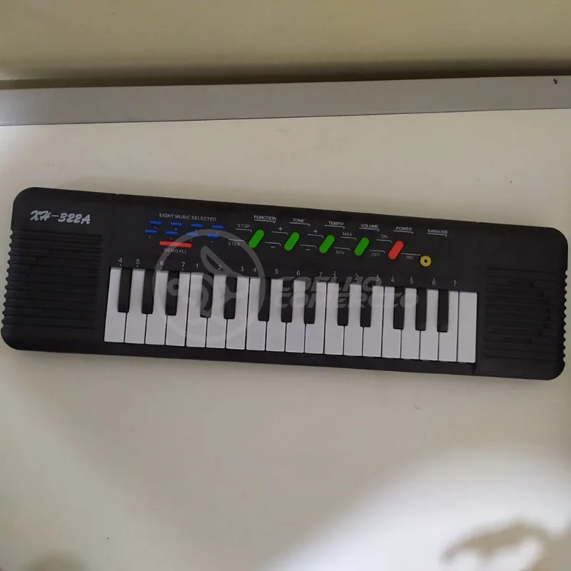 Mini Teclado Infantil Piano 32 Teclas Musical Karaokê e Microfone Crianças Aprender a Tocar a Pilha
