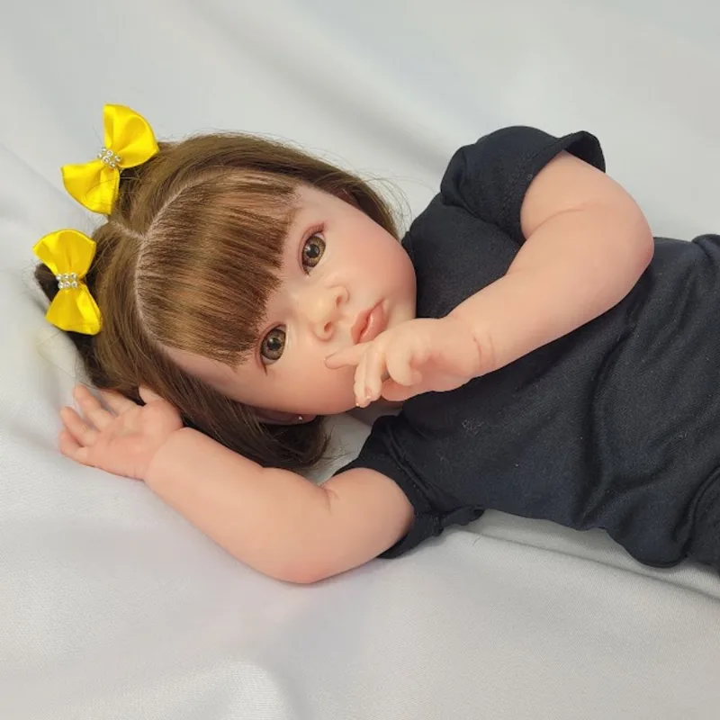 Bebê reborn realista pode tomar banho artesanal, menina