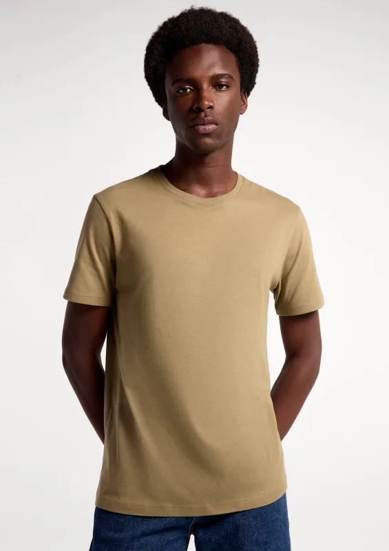 Camiseta Básica Unissex Manga Curta Regular World - Marrom - Hering Adulto - Camisetas