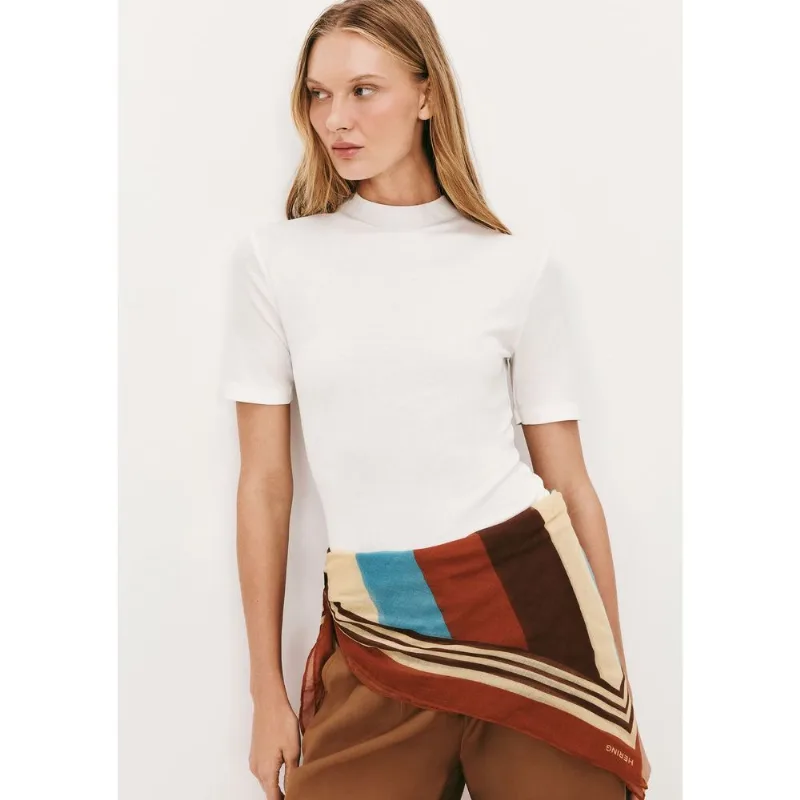 Blusa Básica Feminina Gola Alta Em Ribana Canelada - Creme XP