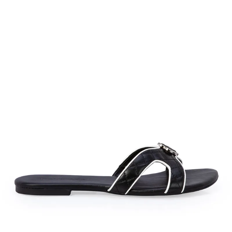 Chinelo Rasteiro de Couro Matelassê Preto e Branco 34