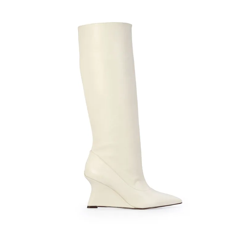 Bota Cano Longo Slouch Couro Branca Duna 35