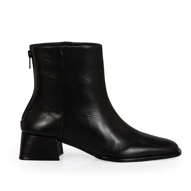 Bota Salto Bloco Couro Preta 39