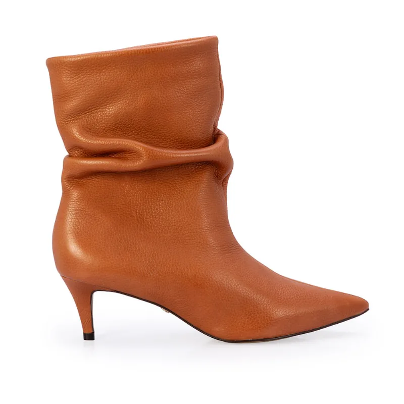 Bota Cano Médio Slouch Couro Caramelo 39