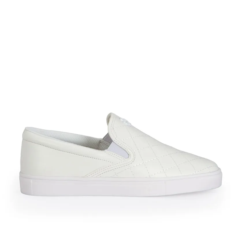 Tênis Slip On Branco De Couro Matelassê 37