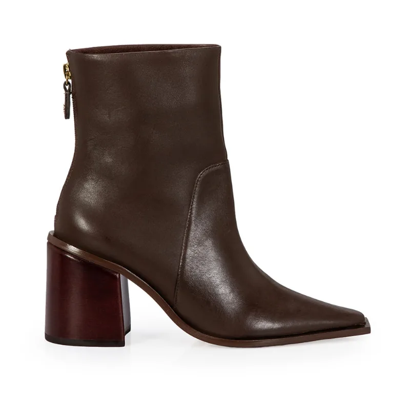 Bota Cano Médio Couro Marrom Cacau 37