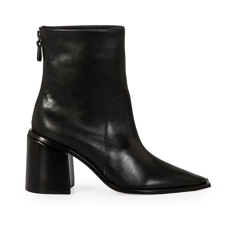 Bota Cano Médio Couro Preta 39