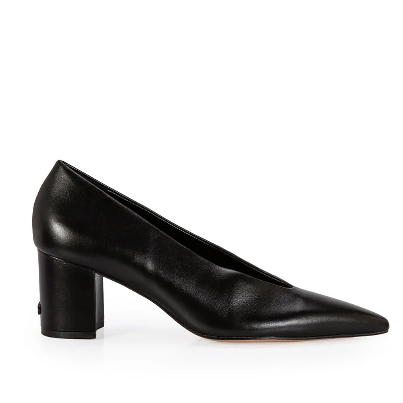 Scarpin Salto Médio Couro Preto 34 - CAPODARTE