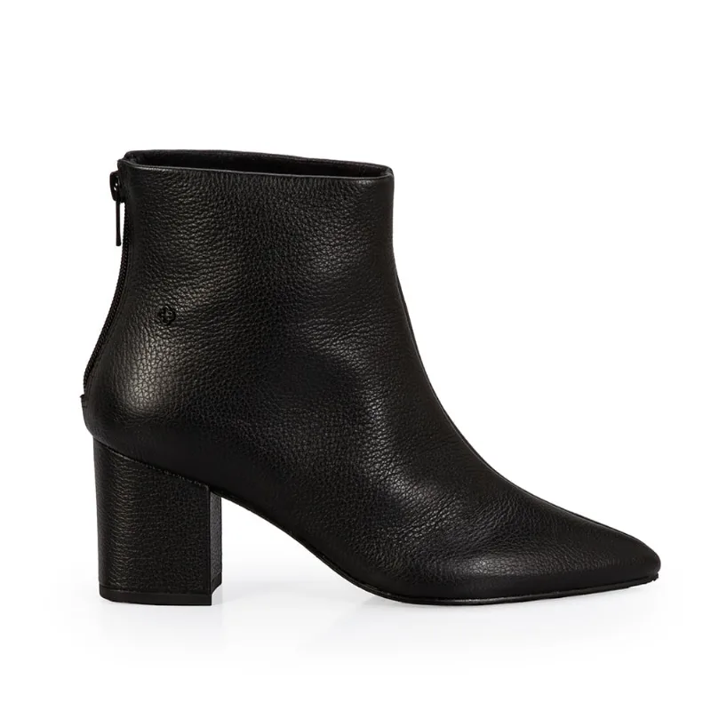 Bota Cano Curto Couro Preta 34