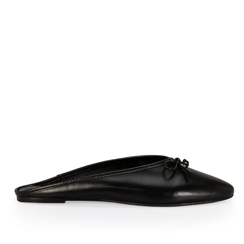 Mule Couro Preta 39