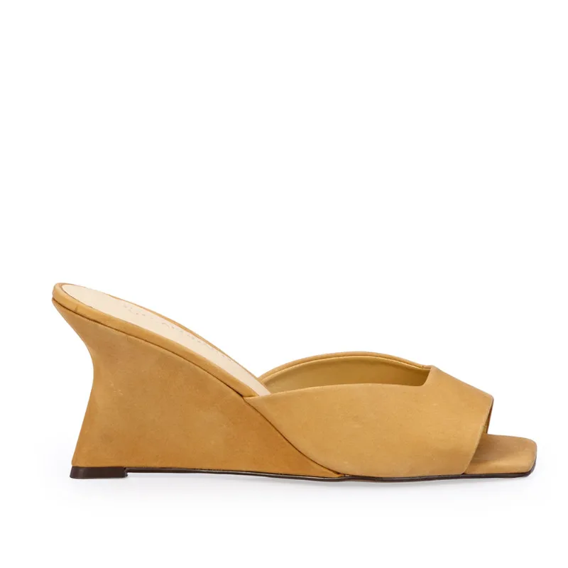 Mule Salto Anabela Couro Nobuck Bege Savana 40