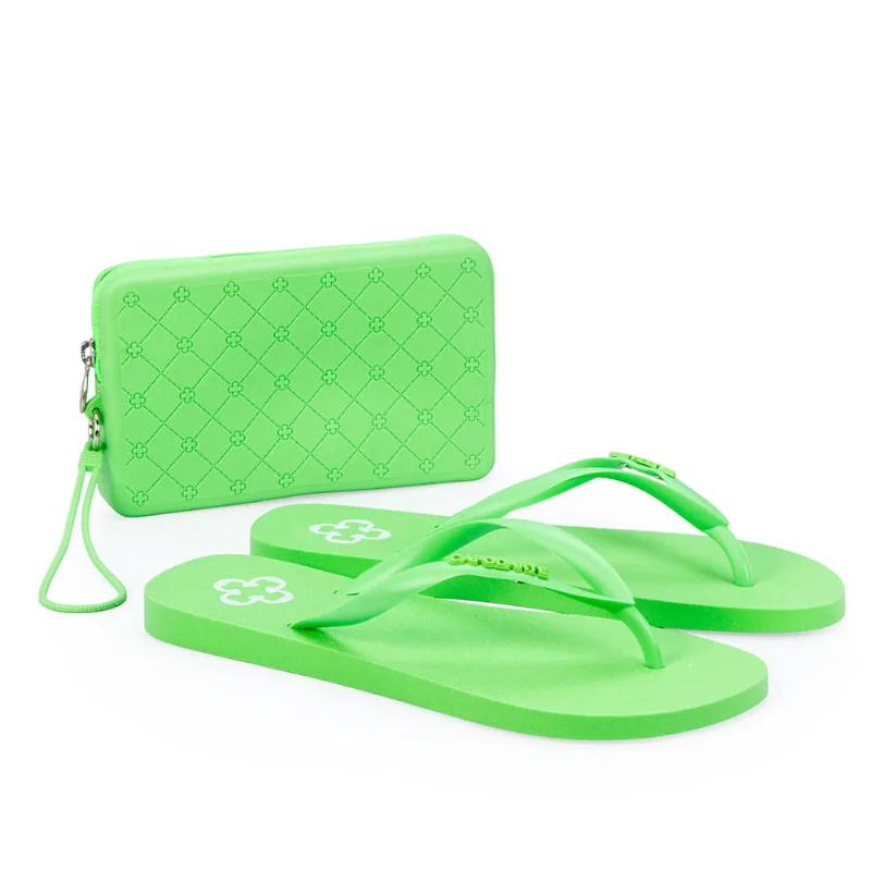 Kit Chinelo De Dedo Verde Pistacchio + Porta Celular Monograma 35.36