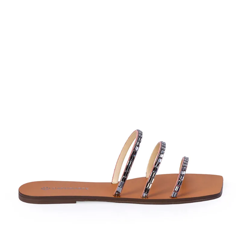 Chinelo Rasteiro Preto Pedrarias Bico Quadrado 40 - CAPODARTE