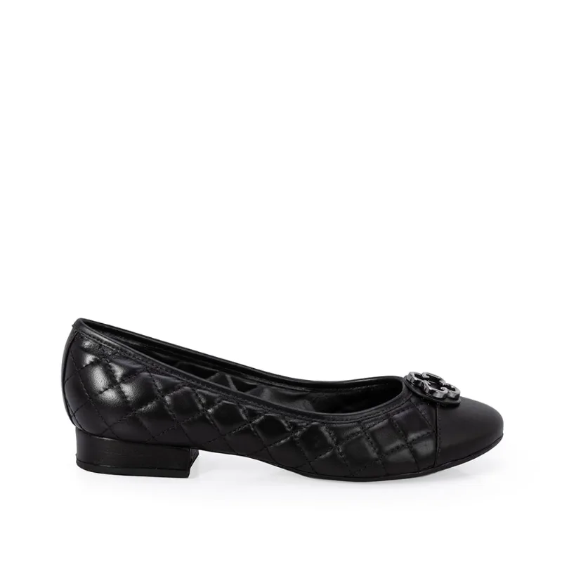 Scarpin Salto Baixo Couro Matelassê Preto 35