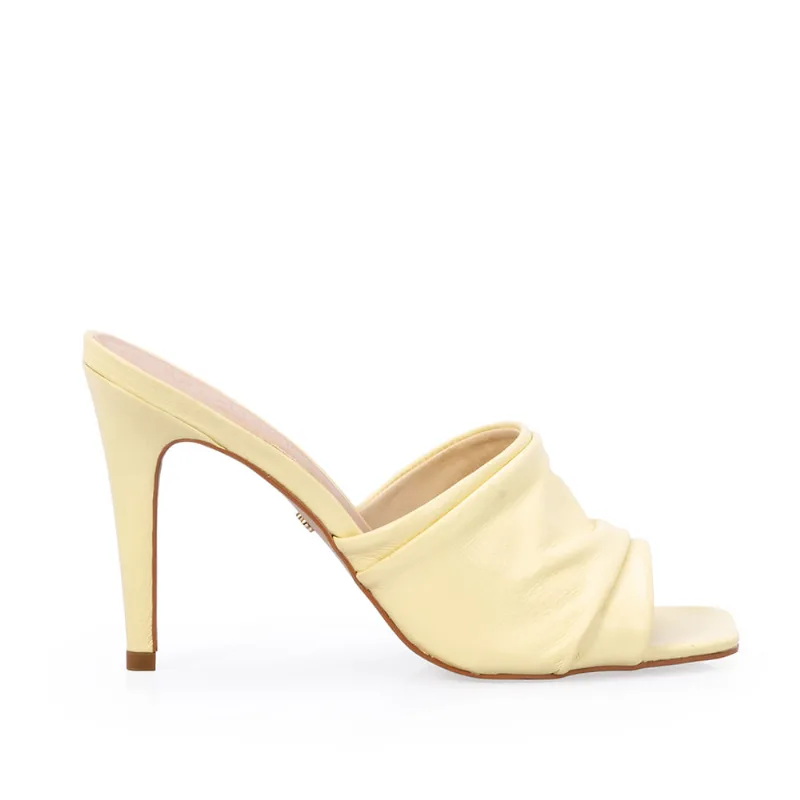 Mule Salto Alto Couro Creme Brulle 40