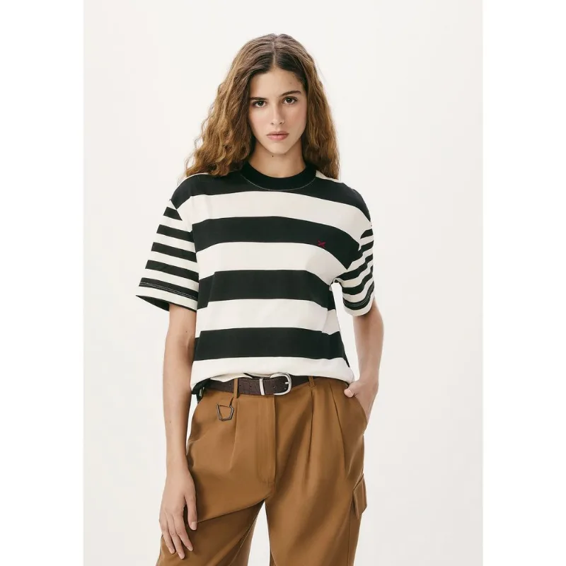 Camiseta Feminina Stripe Com Bordado - Preto M