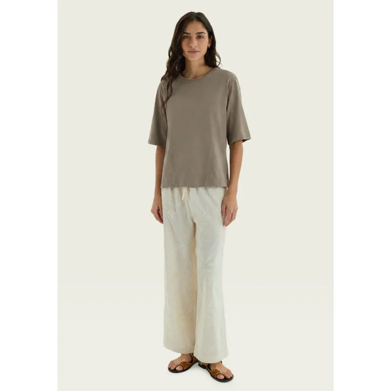 Camiseta Feminina Manga Curta Em Peach Touch - Bege P