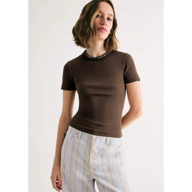 Blusa Feminina Manga Curta Slim Em Ribana - Marrom XXG