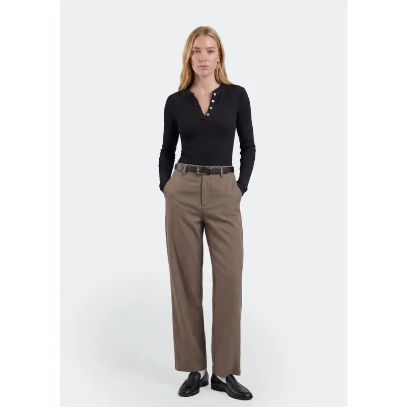 Calça Feminina Alfaiataria Reta - Marrom 042