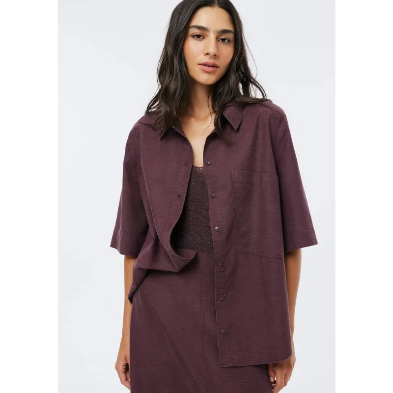 Camisa Feminina Manga Curta Em Peach Touch - Vinho G