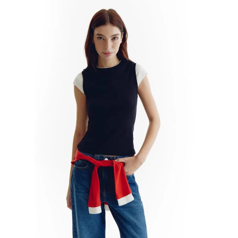 Blusa Feminina Com Sobreposição Em Malha Ultrasoft - Preto M